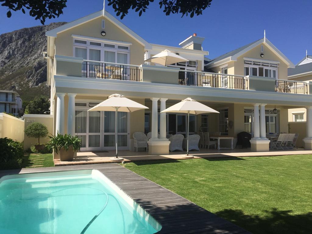 Sandals Beach Villa Германус Екстер'єр фото